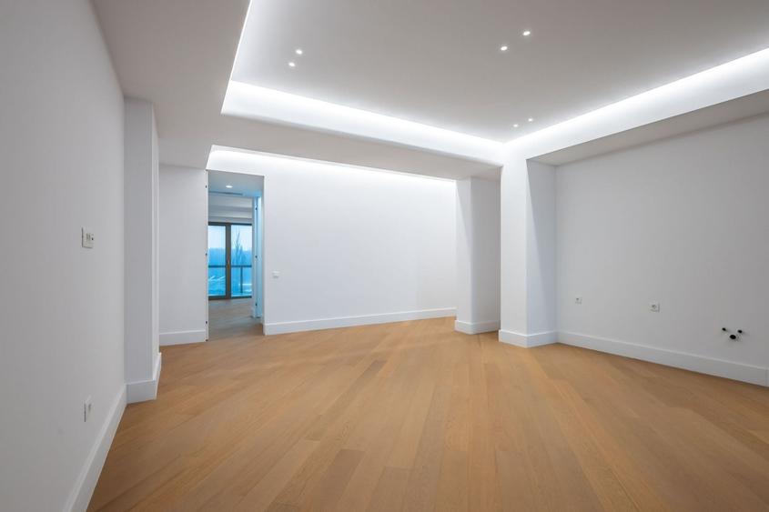 Apartament cu 3 camere decomandat în Pipera