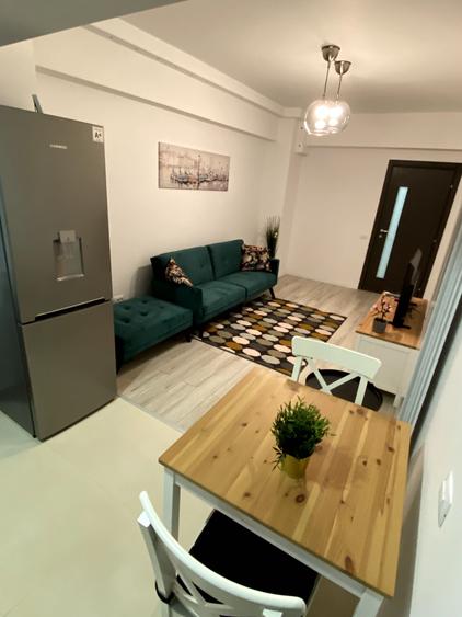 Apartament cu 2 camere decomandat în Politehnica