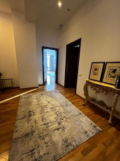Apartament cu 4 camere decomandat, mobilat în Iancu Nicolae