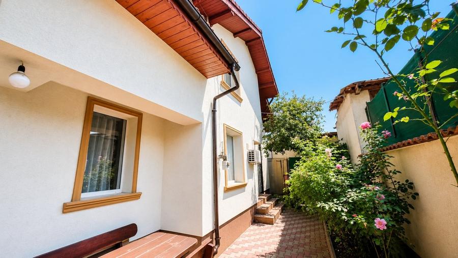 Casă individuală cu 4 camere cu Canalizare în Chitila