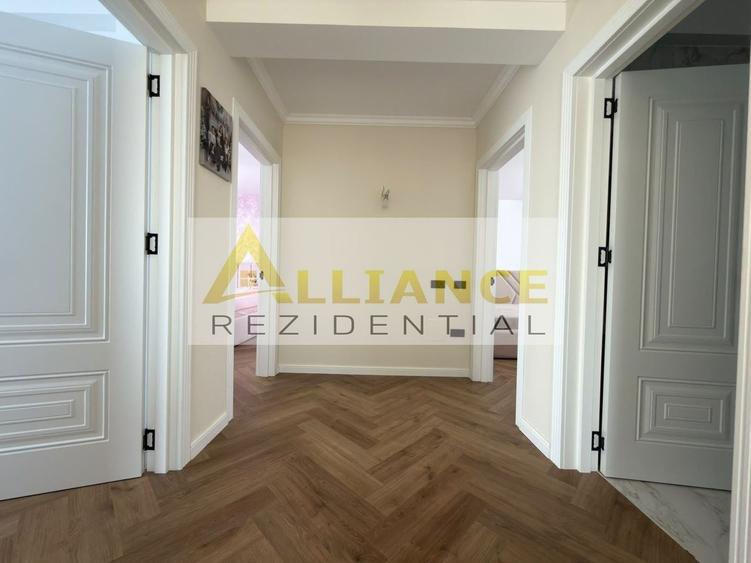 Casă individuală cu 4 camere decomandat cu Canalizare în Berceni