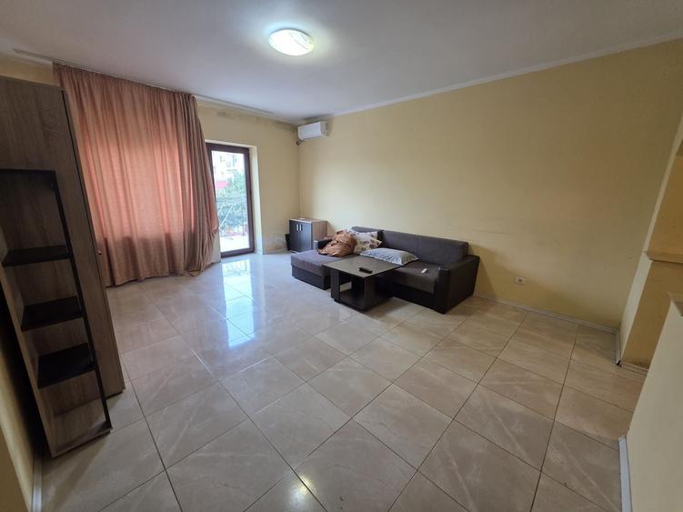 Apartament cu 2 camere decomandat în Dacia