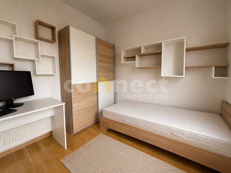 Duplex cu 5 camere cu Canalizare în Florești