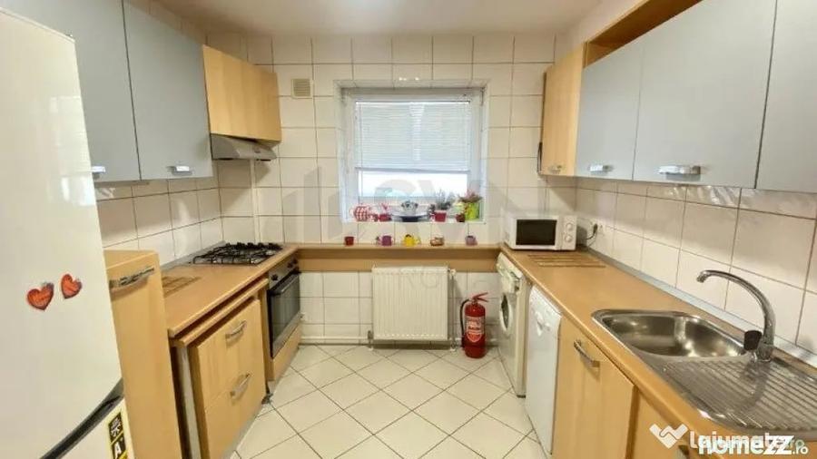 Apartament cu 3 camere decomandat în Primăverii