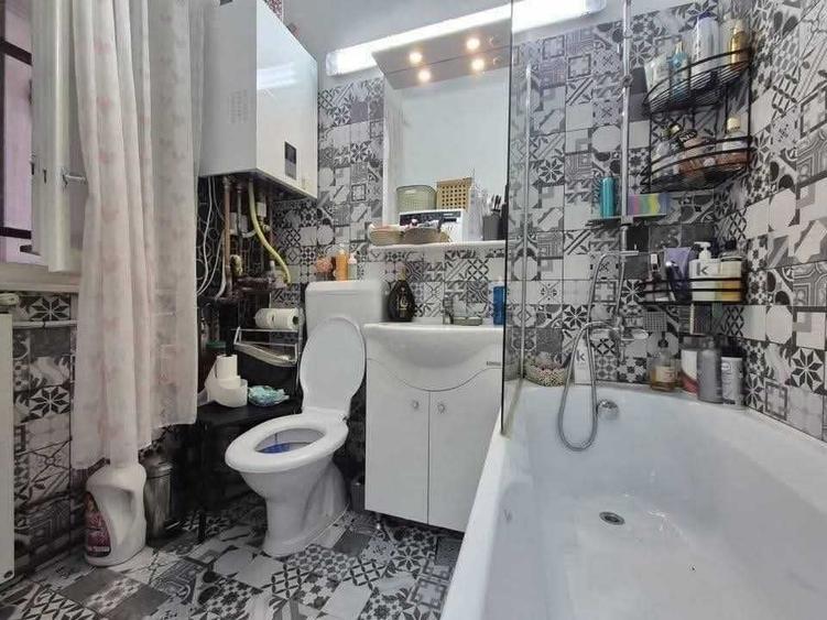 Apartament cu 3 camere decomandat în Ghiroda