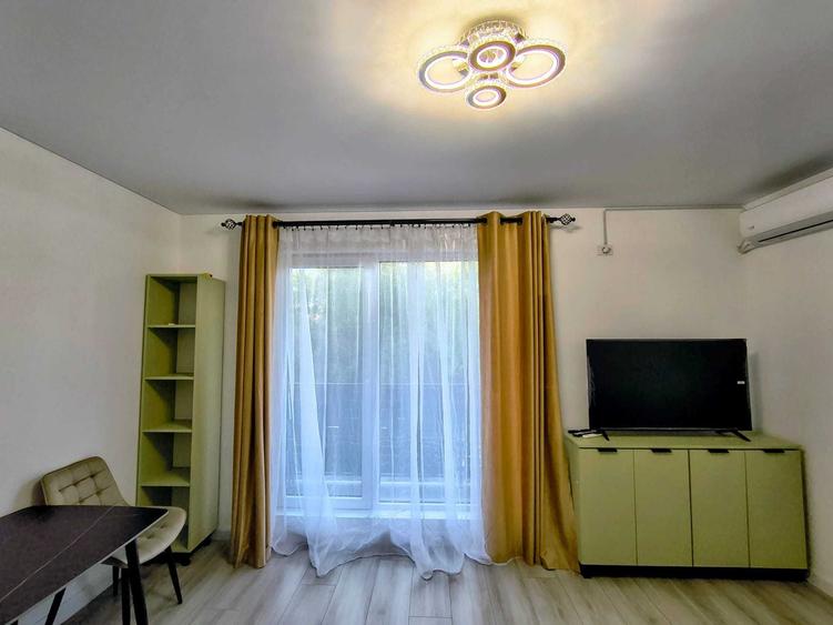 Apartament cu 2 camere semidecomandat în Apărătorii Patriei