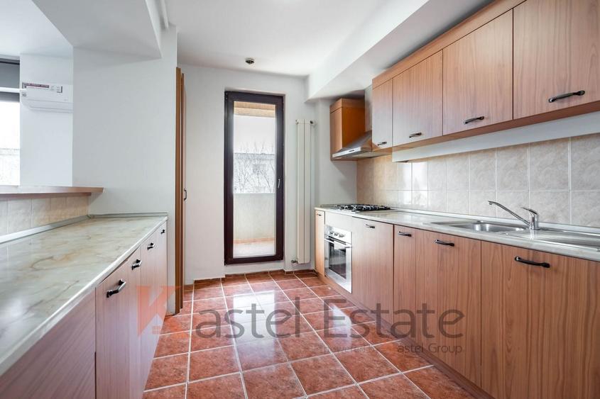 Apartament cu 3 camere, mobilat în Tineretului