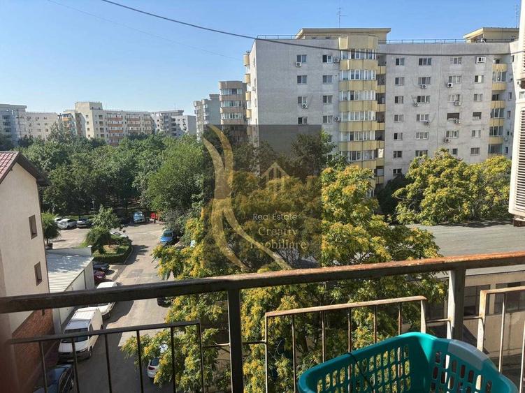 Apartament cu 3 camere decomandat în Octavian Goga