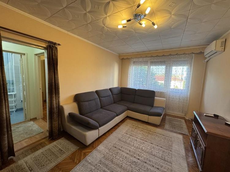 Apartament cu 2 camere semidecomandat în Micro 4