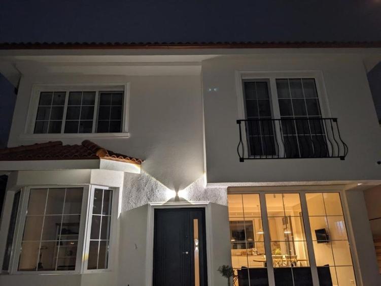 Casă individuală cu 4 camere cu Teren 250 Mp în Mamaia-Sat
