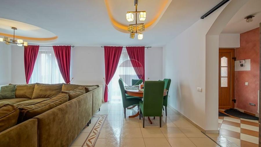 Casă cu 5 camere cu Teren 300 Mp în Central