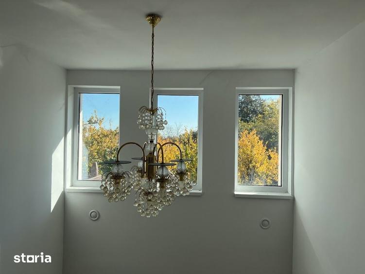 Casă cu 6 camere cu Teren 2000 Mp în Gruiu