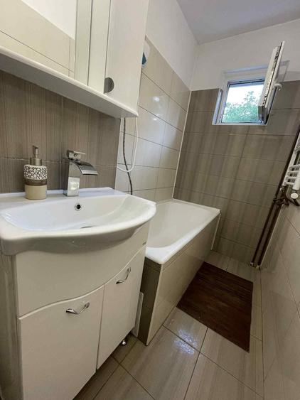 Apartament cu 2 camere decomandat în Vest