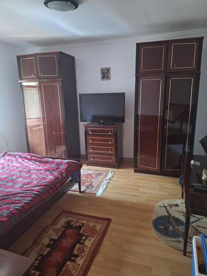 Casă cu 3 camere cu Teren 256 Mp în Lupeni