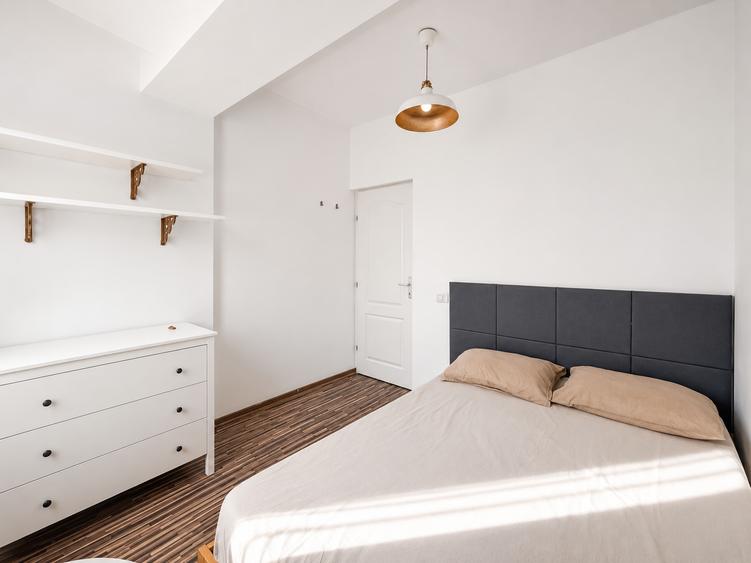 Apartament cu 2 camere decomandat în Universitate