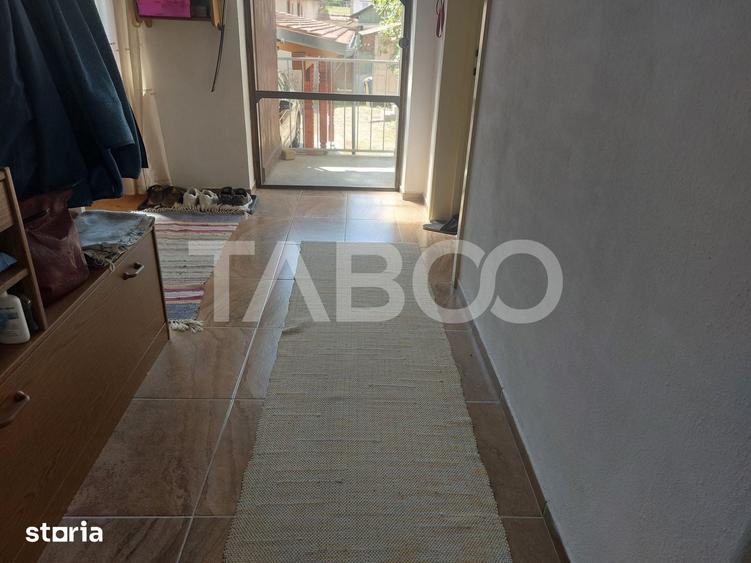 Casă cu 4 camere cu Teren 759 Mp în Central