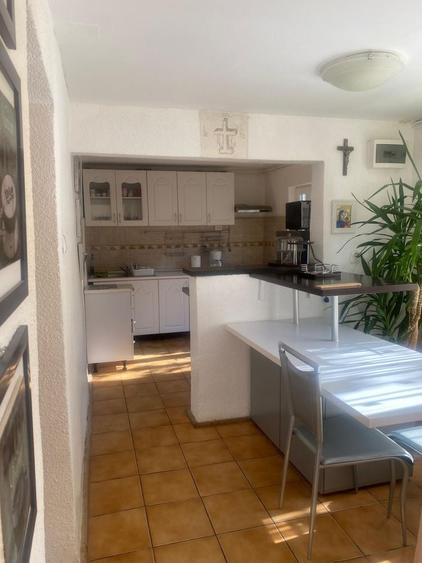 Casă cu 4 camere cu Teren 600 Mp în Central