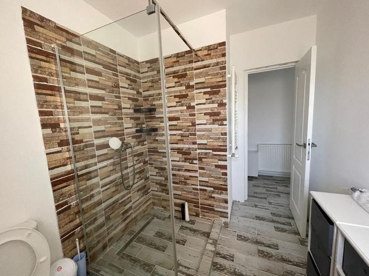 Apartament cu 2 camere decomandat în Exterior Vest