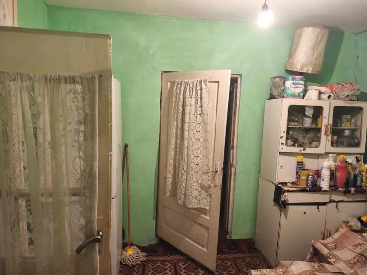 Casă cu 5 camere în Ologeni
