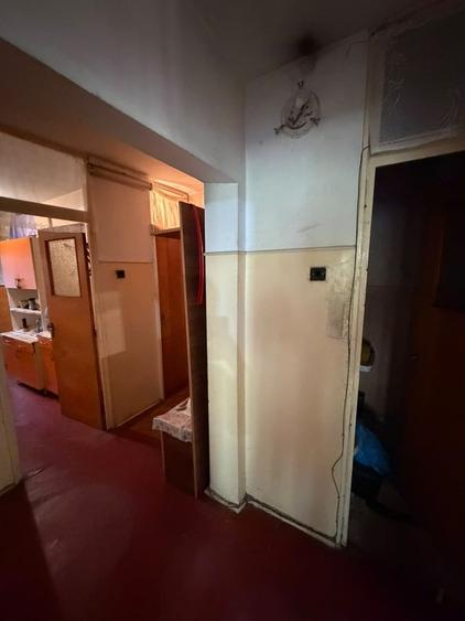 Apartament cu 3 camere decomandat în Tineretului