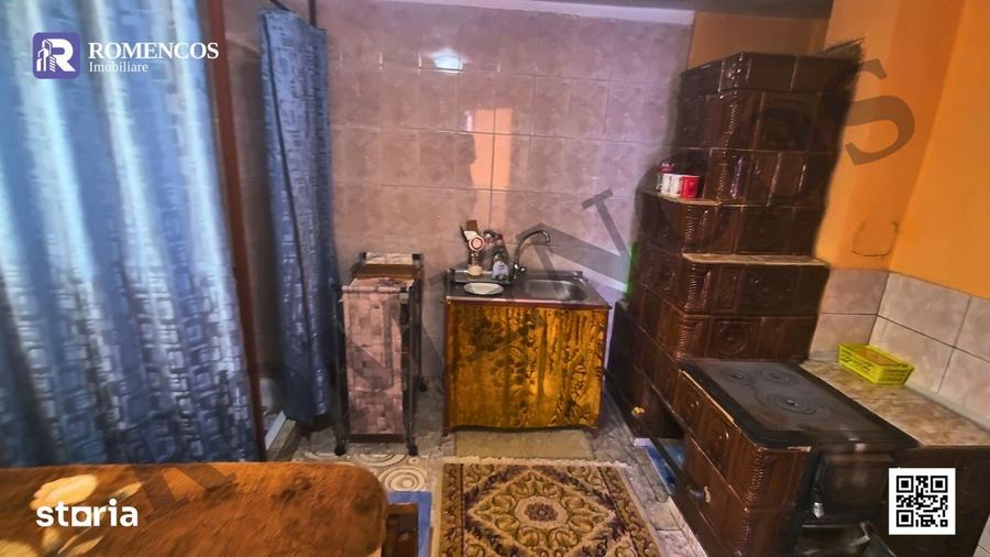 Casă cu 5 camere cu Teren 2558 Mp în Lunca