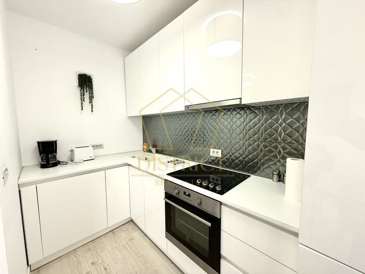 Apartament cu 2 camere semidecomandat, mobilat în Aradului