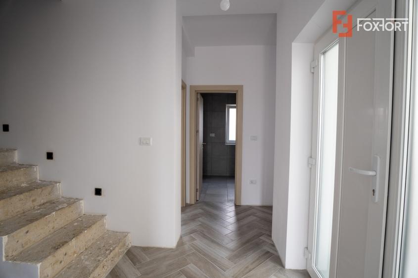Duplex cu 4 camere cu Teren 273 Mp în Urseni