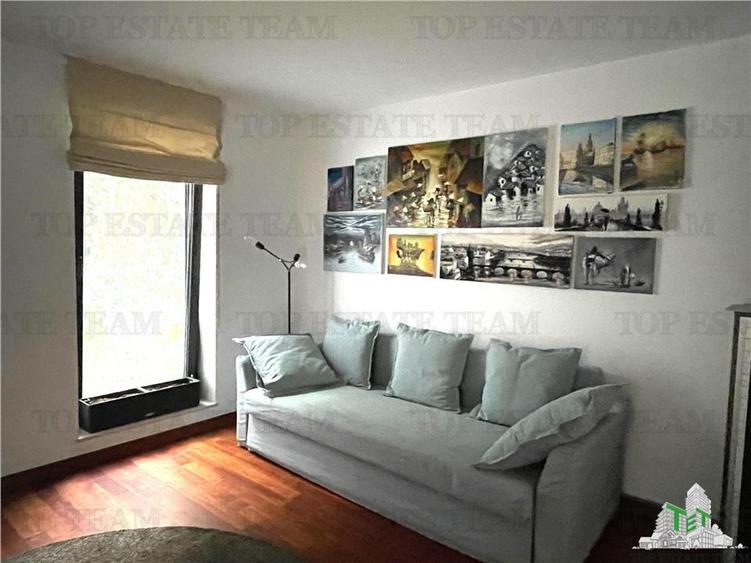 Casă individuală cu 7 camere cu Teren 1000 Mp în Corbeanca