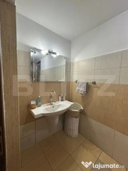 Apartament cu 5 camere decomandat în Central