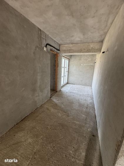 Casă cu Teren 1300 Mp în Bulzești