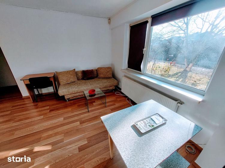 Apartament cu 2 camere semidecomandat în Andrei Mureșanu