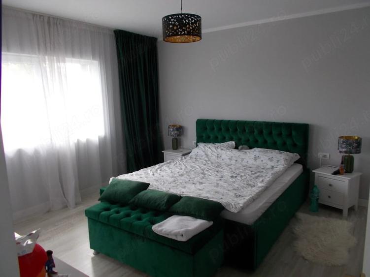 Casă cu 4 camere cu Teren 1190 Mp în Parța