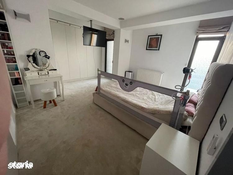 Casă cu 4 camere cu Teren 500 Mp în Central