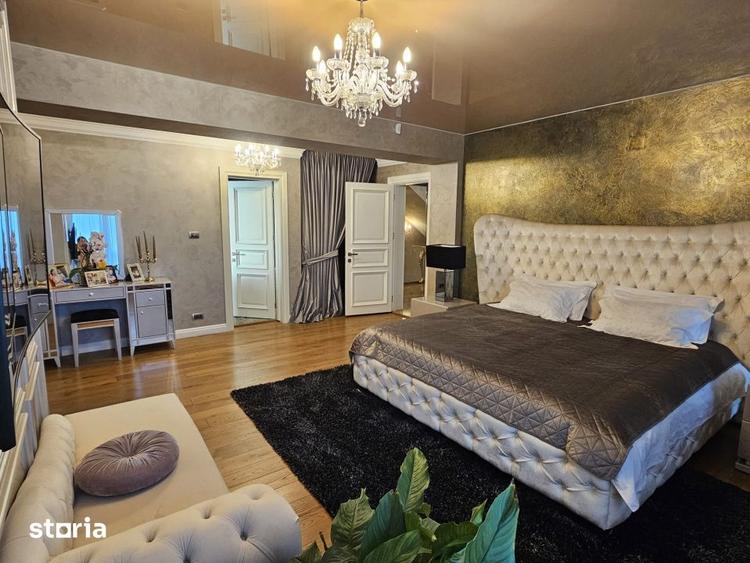 Casă cu 8 camere cu Teren 800 Mp în Plaiul Vulcanești