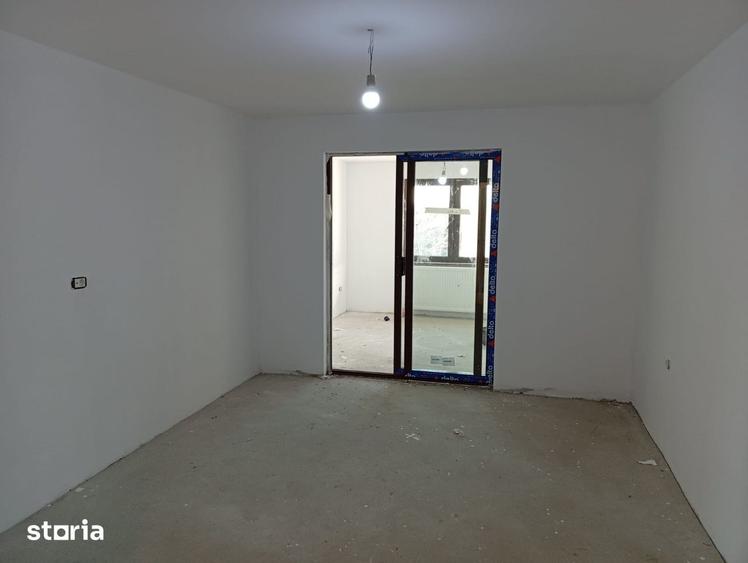 Casă cu 6 camere cu Teren 565 Mp în Central