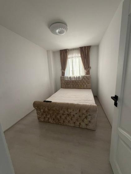Apartament cu 3 camere decomandat în Independenței