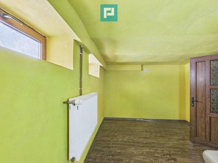 Casă cu 4 camere cu Teren 745 Mp în Pârneava