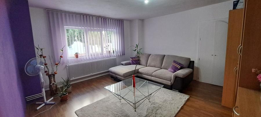Apartament cu 2 camere nedecomandat în Central