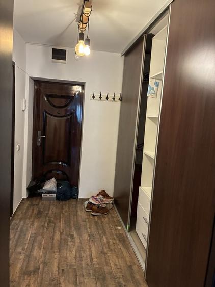 Garsonieră decomandată în Tei