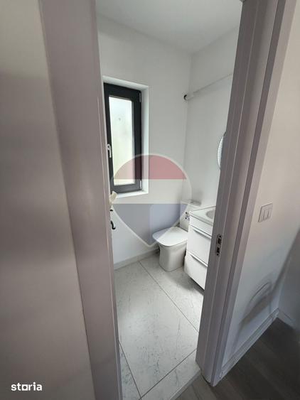 Casă cu 4 camere cu Teren 1200 Mp în Brestei