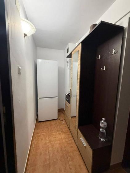 Apartament cu 2 camere decomandat în Podu Roș
