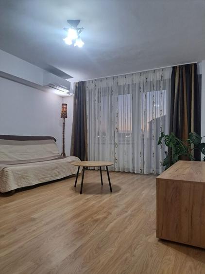 Apartament cu 2 camere decomandat în Spitalul Județean