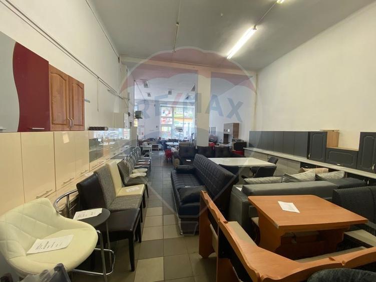 Spațiu comercial, de 236 mp, în Central
