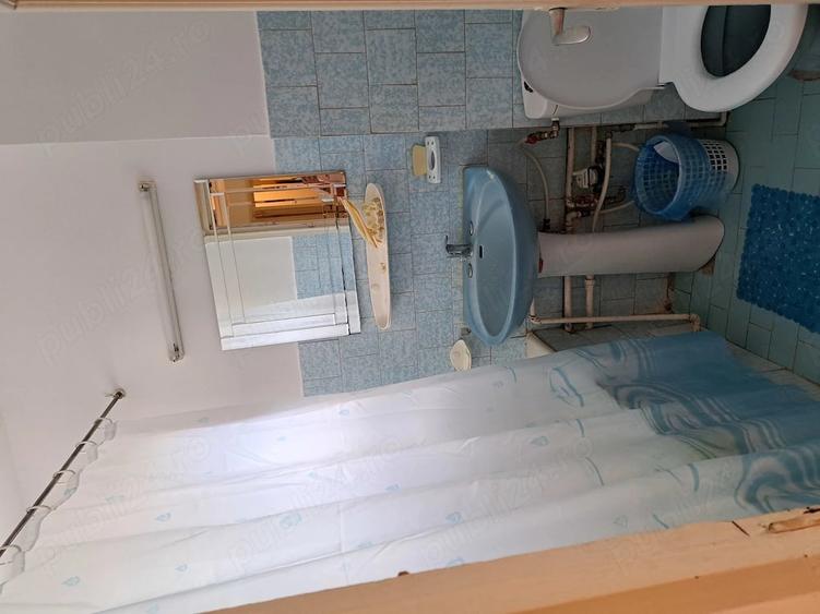 Apartament cu 2 camere semidecomandat în Stânceni