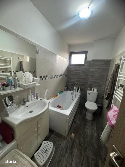 Apartament cu 2 camere decomandat în Miroslava
