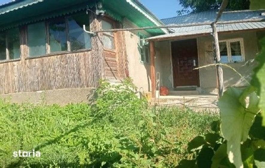 Casă cu 3 camere cu Teren 1096 Mp în Dobreni