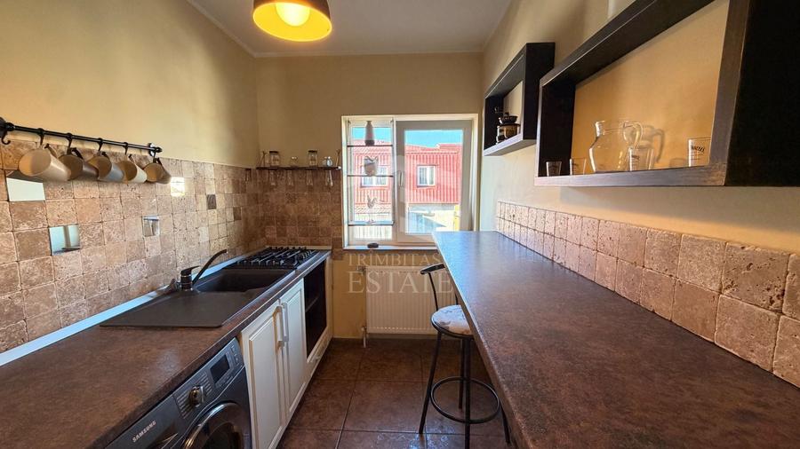 Apartament cu 2 camere decomandat, mobilat în Tomis III
