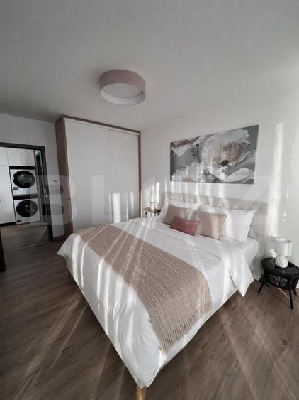 Apartament cu 2 camere semidecomandat, mobilat în Central