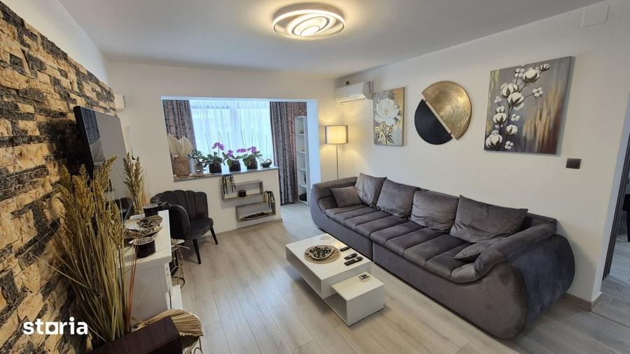 Apartament cu 3 camere semidecomandat în Central