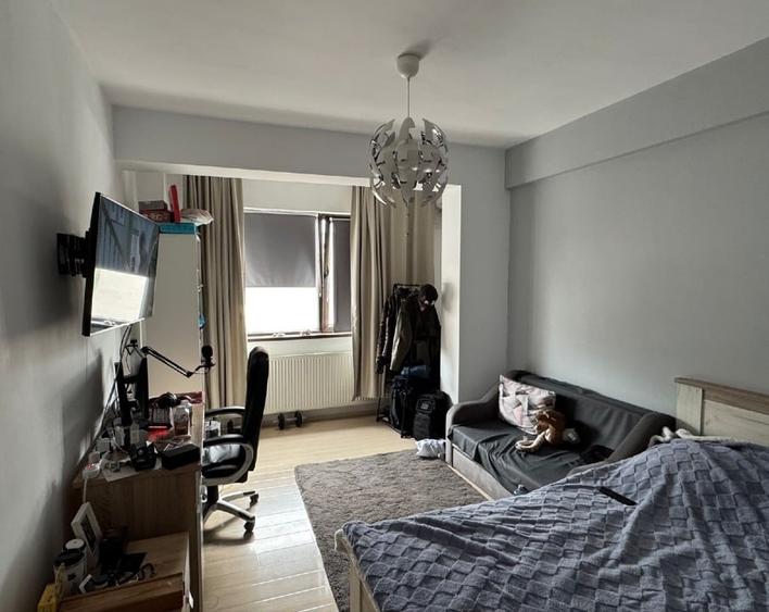 Apartament cu 3 camere, mobilat în Bucureștii Noi